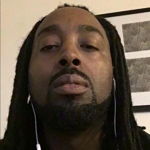 Meet your Posher, Derrick